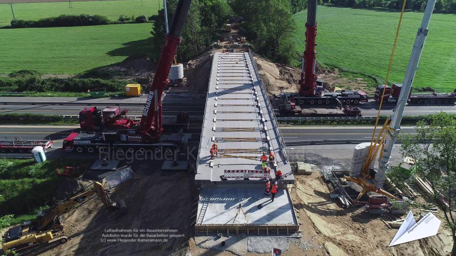 Luftaufnahmen mit Drohne in NRW: Drohnenaufnahmen Baustelle Autobahnbrücke