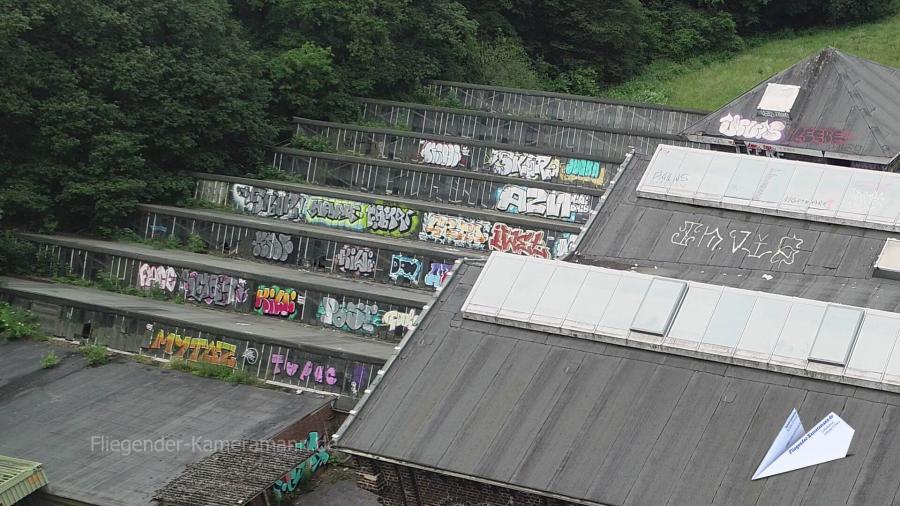 Kameradrohne in Wuppertal für hochauflösende Luftbilder und Luftaufnahmen (Fotos und Videos)