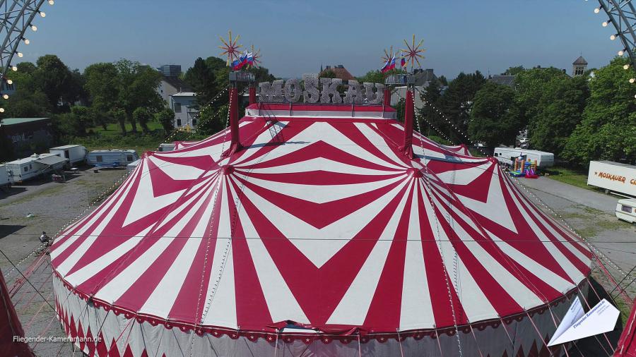 Luftaufnahmen Zirkus in Bochum mit Kamera-Drohne
