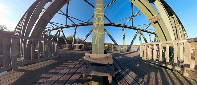 360°-Rundum-Blick an der alten Eisenbahnbrücke Kupferdreh am Baldeneysee Essen