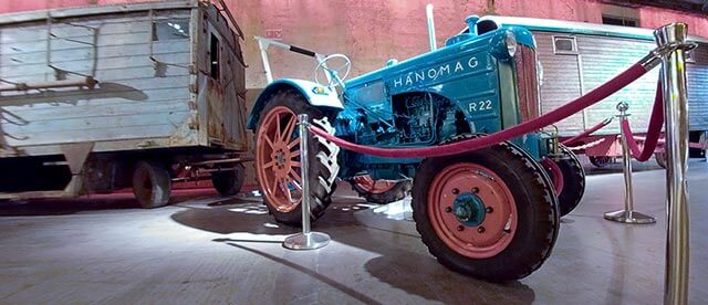 360°-Panorama Historischer Jahrmarkt Jahrhunderthalle Bochum Traktor Hanomag