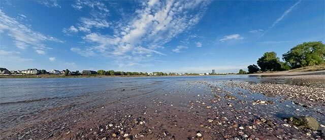 360°-VR-Panorama Am Rheinufer in Köln