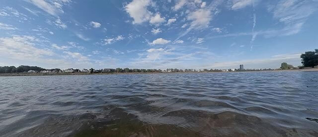 360°-VR-Panorama Am Rheinufer in Köln