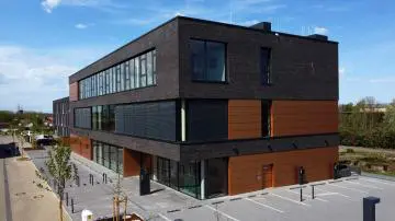Foto mit Drohne: Professionelle Architekturfotografie und Immobilienfotografie