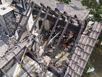 Foto mit Drohne: Luftaufnahmen Brandinspektion Drohne Brandschaden
