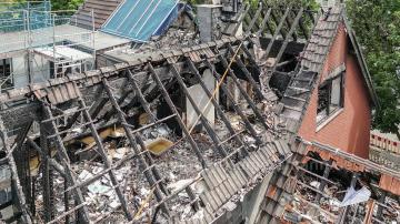 Foto mit Drohne: Luftaufnahmen Brandinspektion Drohne Brandschaden