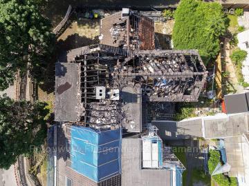 Foto mit Drohne: Luftaufnahmen Brandinspektion Drohne Brandschaden