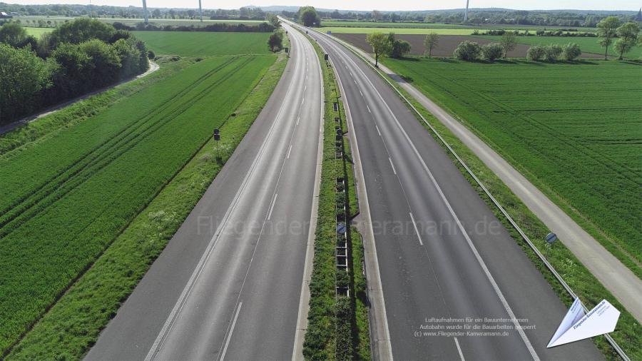 Luftbilder mittels Drohne einer Autobahnbaustelle für ein Bauunternehmen