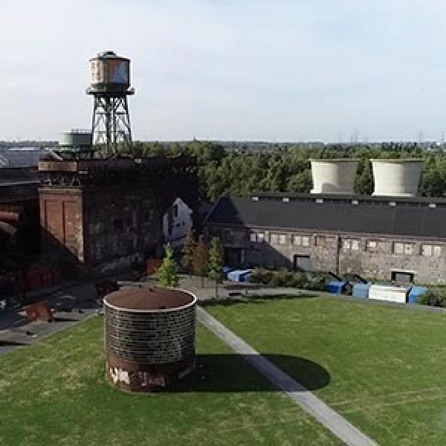 Luftaufnahmen der Jahrhunderthalle Bochum mit Drohne