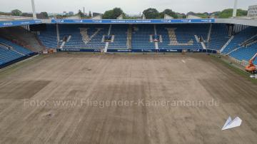 Luftaufnahmen mit Drohne im Ruhrstadion Bochum nach Rasenentfernung