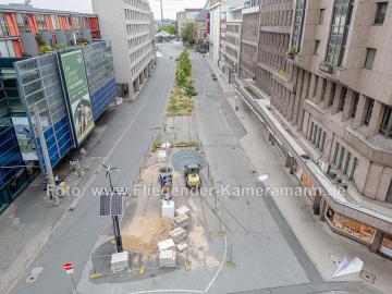 Foto mit Drohne: Drohnenaufnahme der Kampstraße Dortmund mit Baustellenbereich und Cityblick