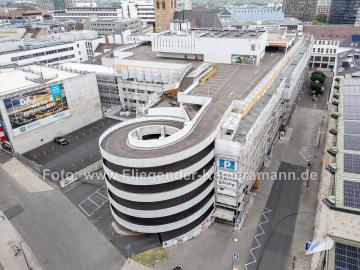 Foto mit Drohne: Luftaufnahme des Parkhauses an der Thier-Galerie in Dortmund