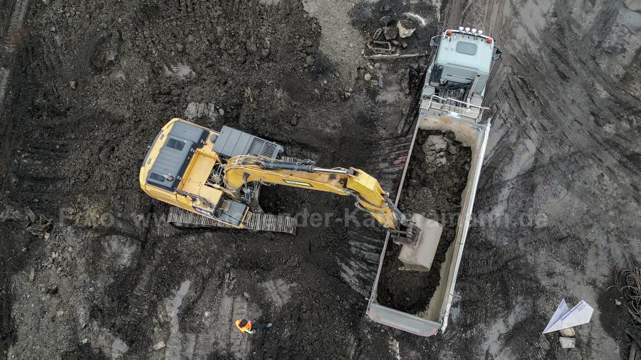 Luftaufnahmen mit Drohne von der Baustelle am Dortmunder Hafen