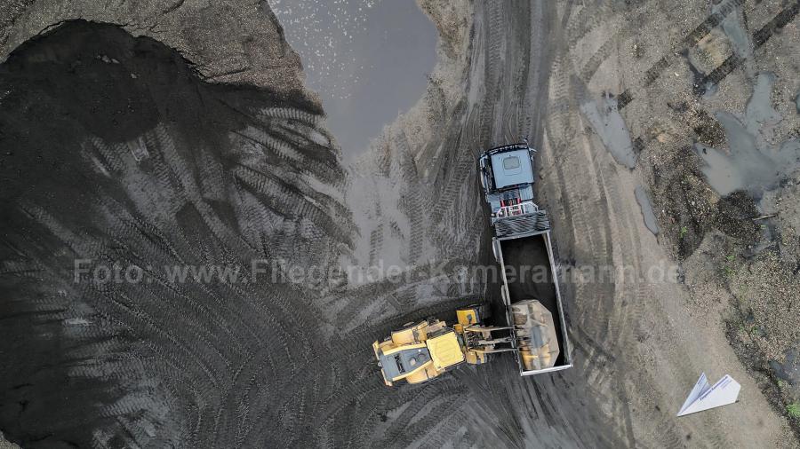 Luftaufnahmen mit Drohne von der Baustelle am Dortmunder Hafen