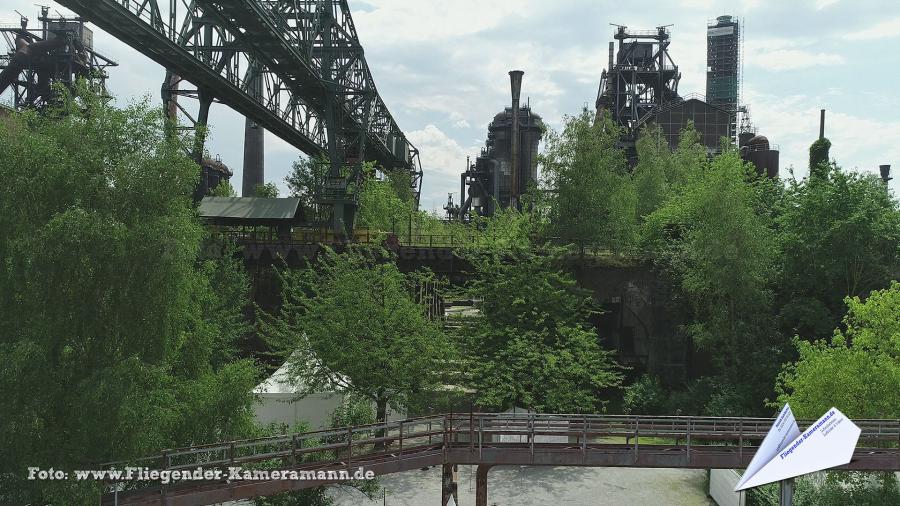 Kameradrohne im Landschaftspark Duisburg-Nord für hochauflösende Luftbilder und Luftaufnahmen (Fotos und Videos)