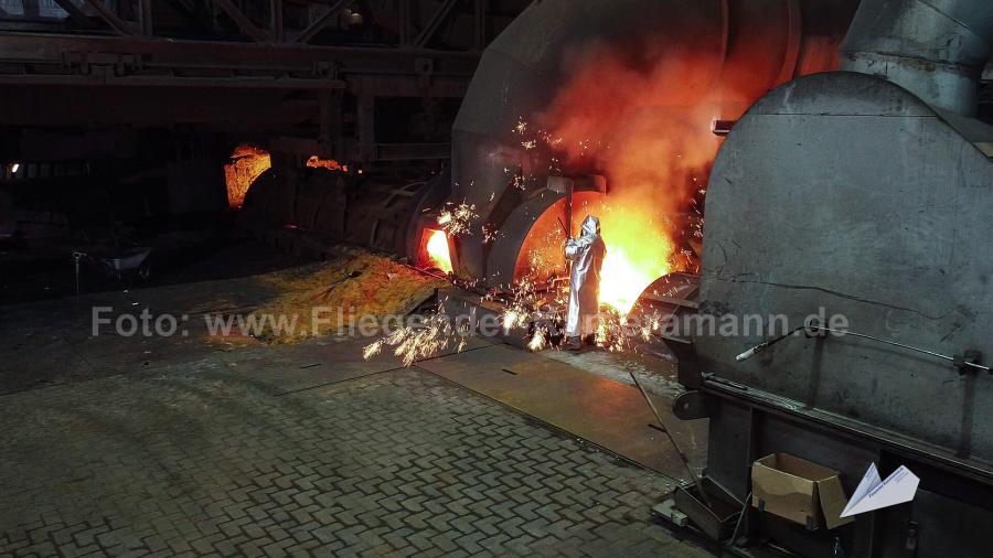 Luftaufnahmen mit Drohne für eine Filmproduktion über "klimaneutrale Stahlproduktion" von thyssenkrupp Steel in Duisburg