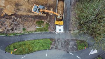 Foto mit Drohne: Luftaufnahmen mit Drohne der Baustelle am Kreisverkehr des Wohnquartiers "Dilldorfer Höhe" in Essen