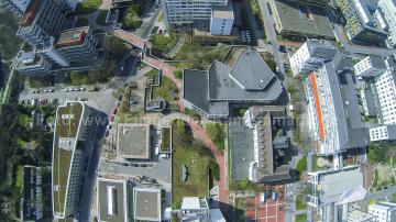 Foto mit Drohne: Luftaufnahmen mit Drohne vom Westdeutschen Herz- und Gefäßzentrum (WHGZ) am Universitätsklinikum Essen