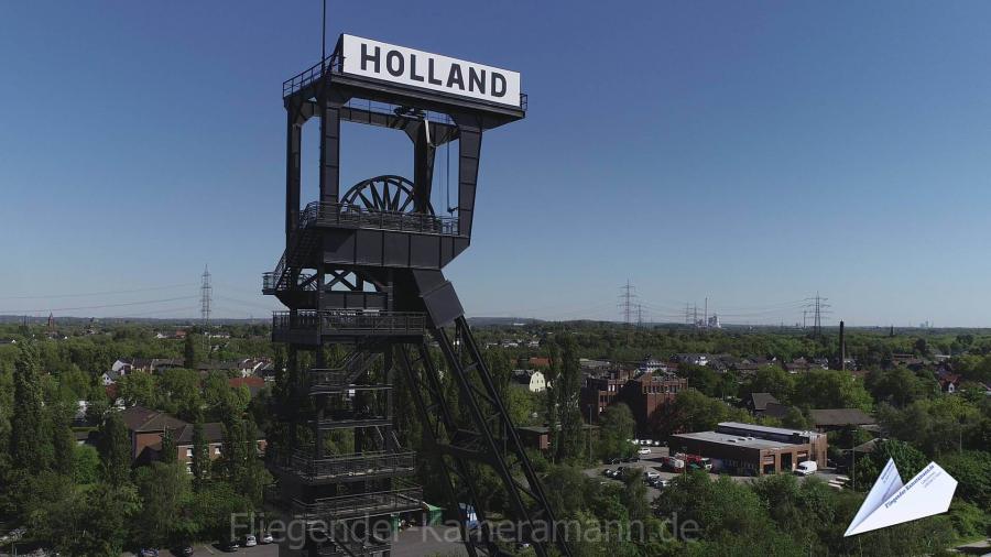 Kameradrohne mit Blick auf Gelsenkirchen für hochauflösende Luftbilder und Luftaufnahmen (Fotos und Videos)