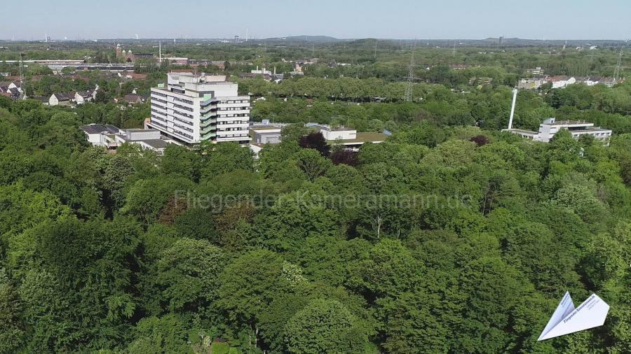 Kameradrohne mit Blick auf Gelsenkirchen für hochauflösende Luftbilder und Luftaufnahmen (Fotos und Videos)