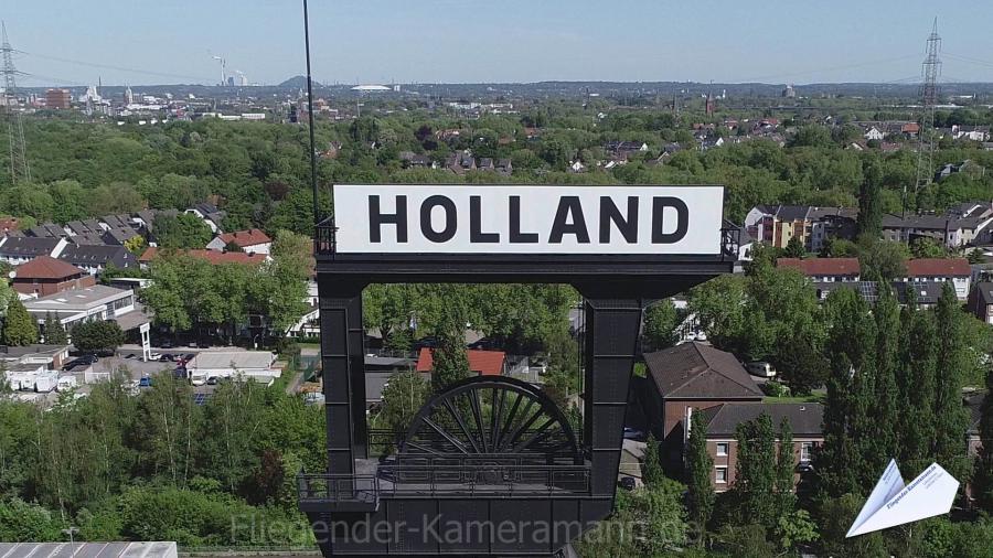 Kameradrohne mit Blick auf Gelsenkirchen für hochauflösende Luftbilder und Luftaufnahmen (Fotos und Videos)