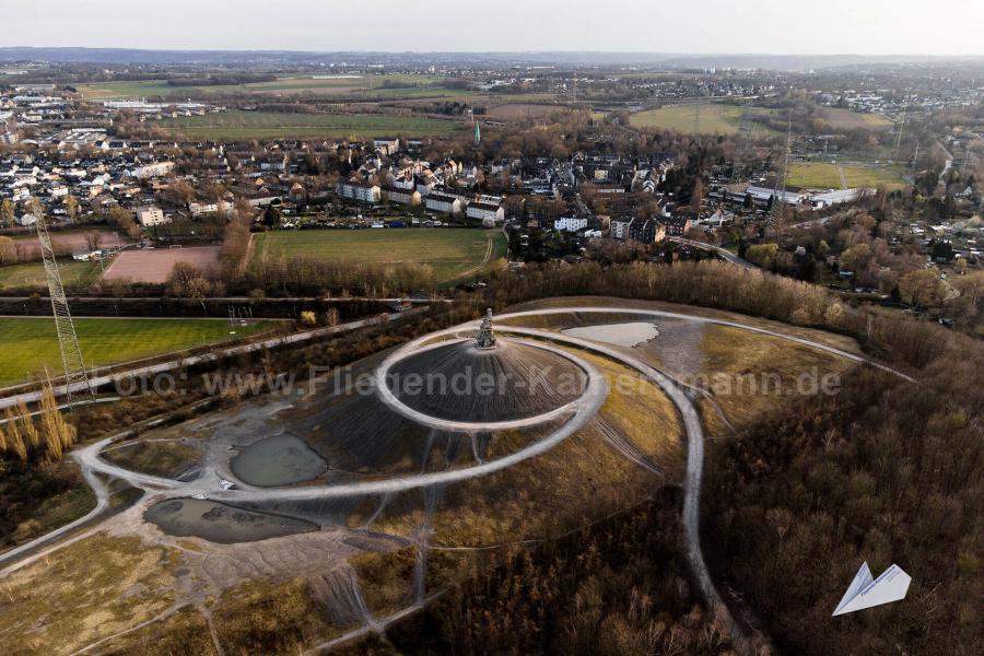 Luftaufnahmen mit Drohne der Halde Rheinelbe in Gelsenkirchen