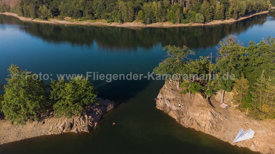 Luftaufnahmen mit Drohne in NRW: Drohnenaufnahmen der Wuppertalsperre im Bergischen Land bei Remscheid