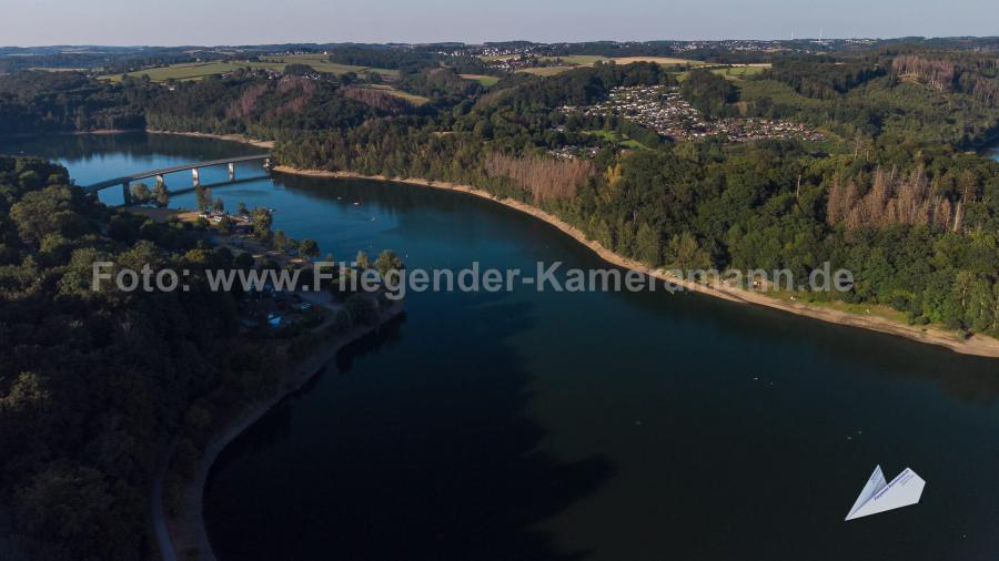 Luftaufnahmen mit Drohne in NRW: Drohnenaufnahmen der Wuppertalsperre im Bergischen Land bei Remscheid