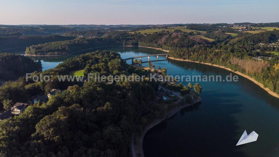 Luftaufnahmen mit Drohne in NRW: Drohnenaufnahmen der Wuppertalsperre im Bergischen Land bei Remscheid