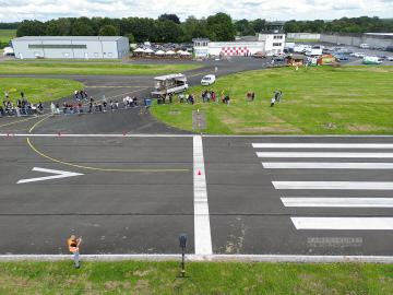 Foto mit Drohne: Professionelle Drohnenaufnahmen in Recklinghausen vom Beschleunigungsrennen am Flughafen Loemühle