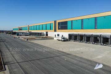 Foto mit Drohne: Luftaufnahmen in Wesel vom neuen Logistikzentrum im Rhein-Lippe-Hafen