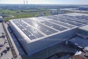 Foto mit Drohne: Luftaufnahmen in Wesel vom neuen Logistikzentrum im Rhein-Lippe-Hafen