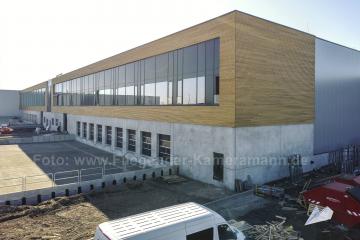 Foto mit Drohne: Luftaufnahmen in Wesel vom neuen Logistikzentrum im Rhein-Lippe-Hafen