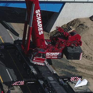 baustelle brueckenarbeiten luftaufnahme autobahn 