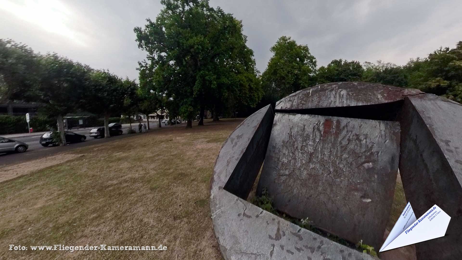 Skulptur "Grande Ruota Ferro Spazzato" von Giuseppe Spagnulo im Stadtpark Bochum - 360°-Panorama