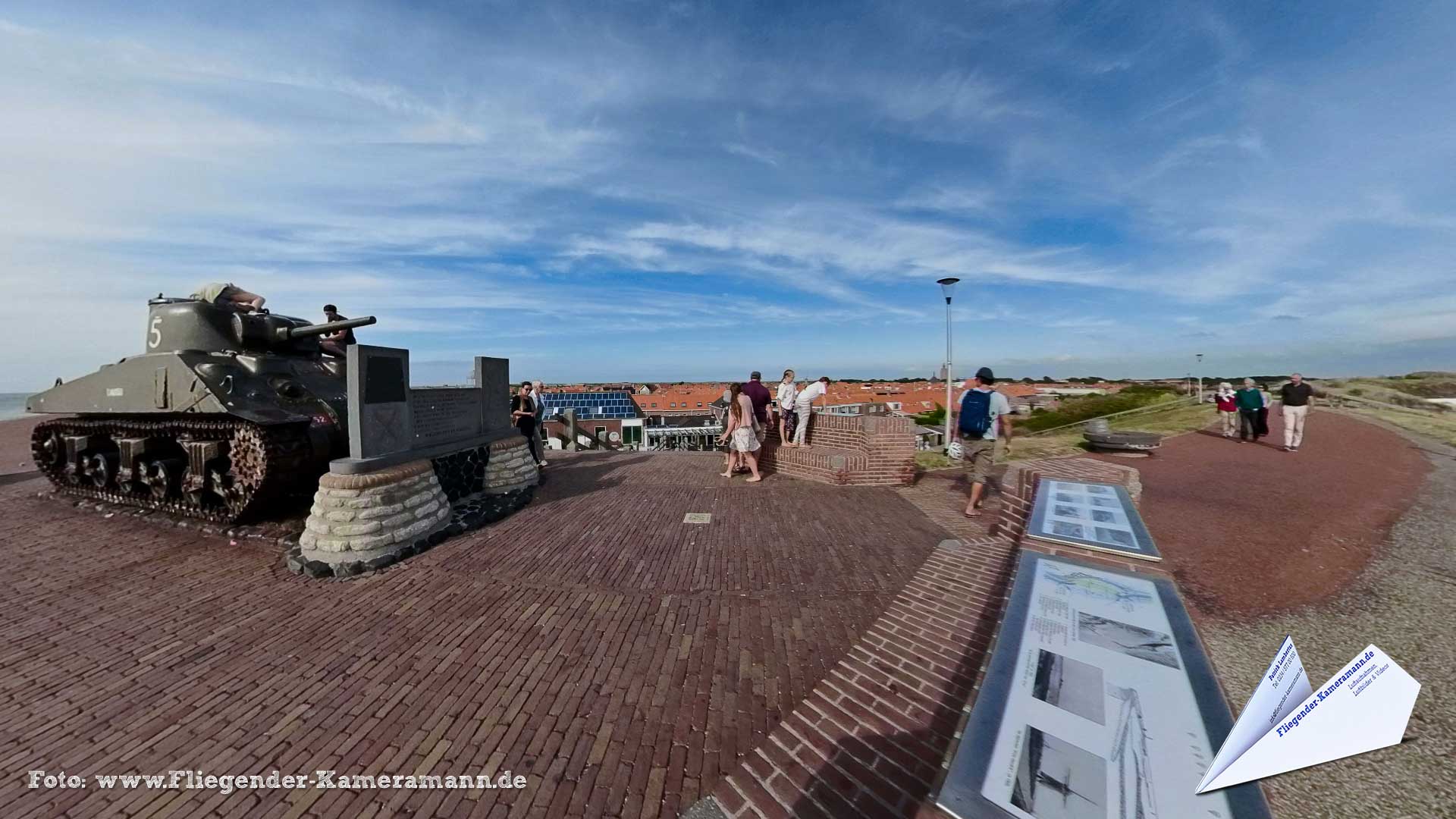 Tank in het Oorlogsmuseum "Polderhuis" in Westkapelle (NL) - 360°-Panorama