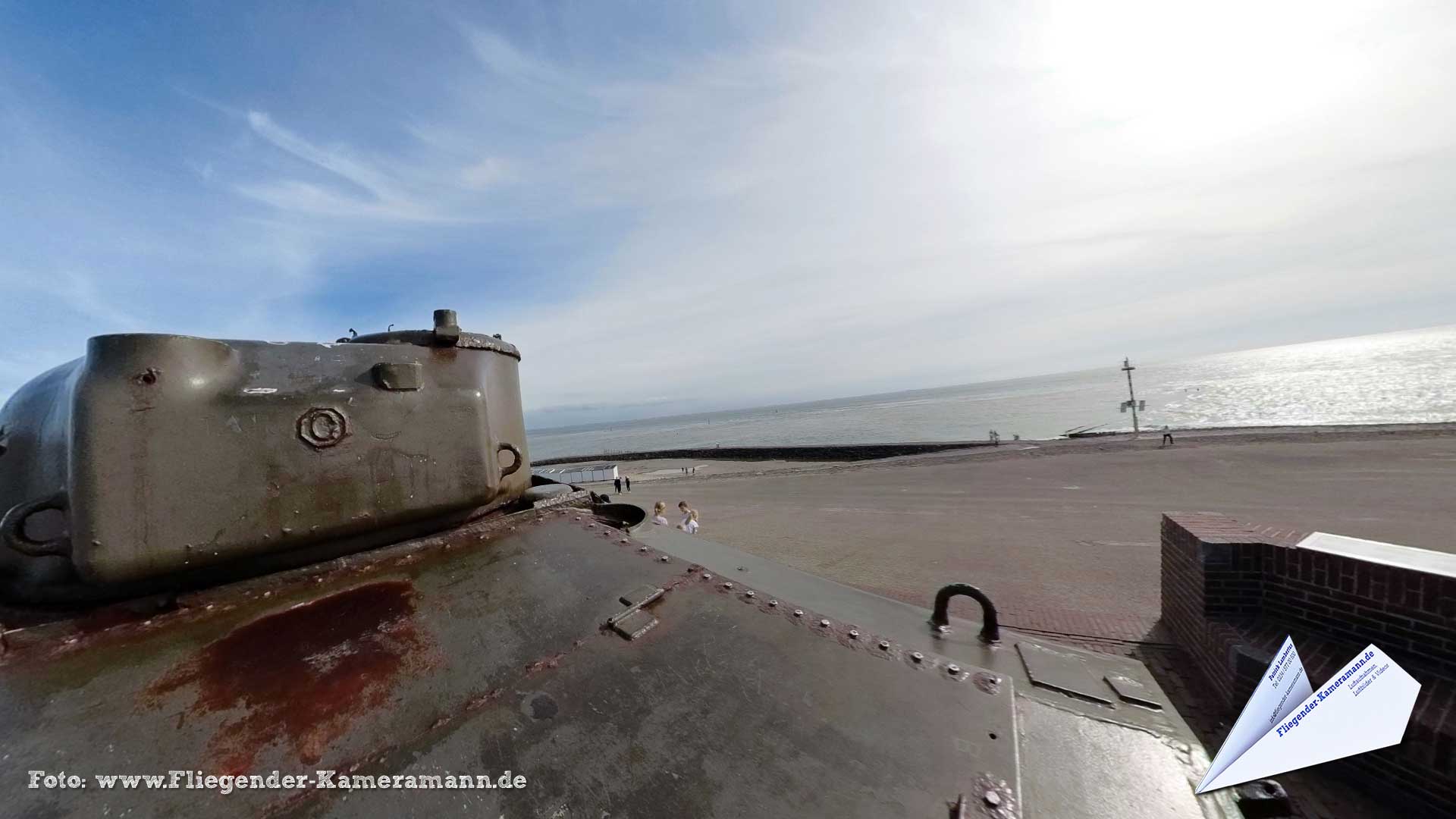 Tank in het Oorlogsmuseum "Polderhuis" in Westkapelle (NL) - 360°-Panorama