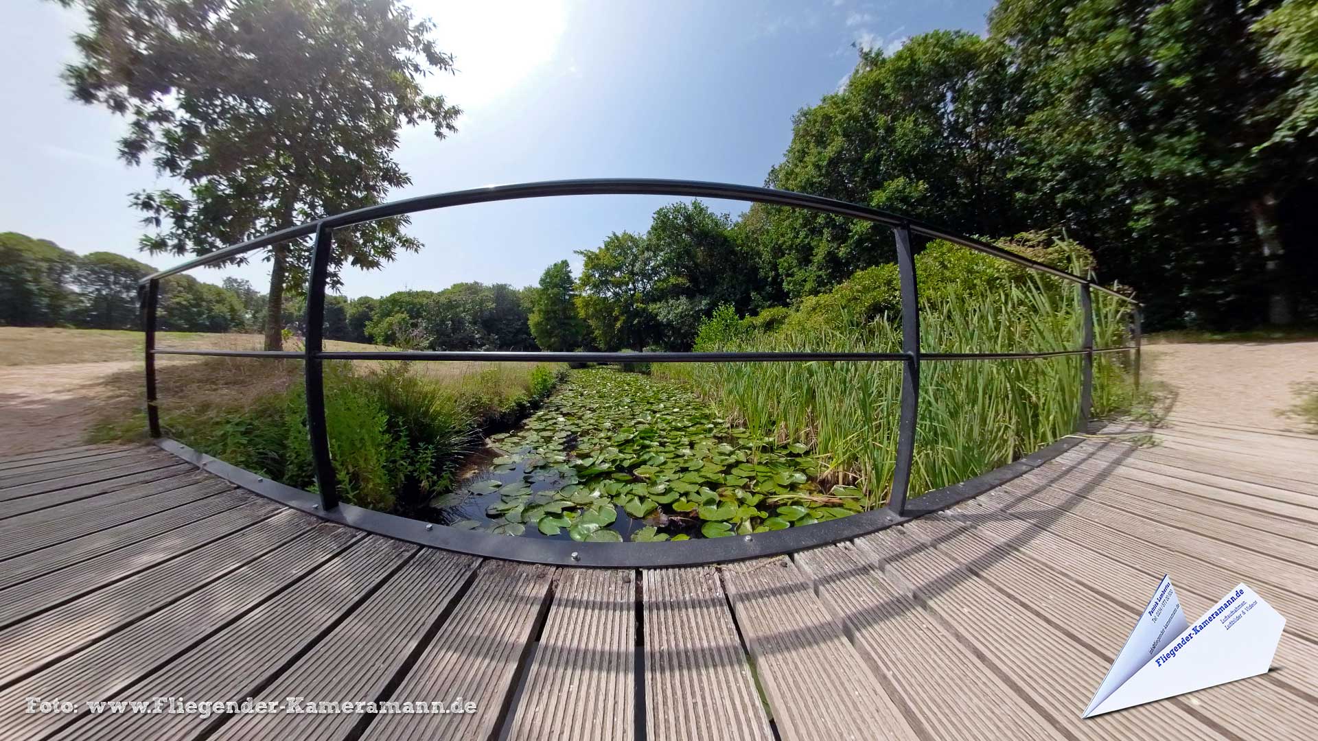 Beschermd landschapsgebied "De Manteling" en Kasteel Westhove in Oostkapelle (NL) - 360°-Panorama