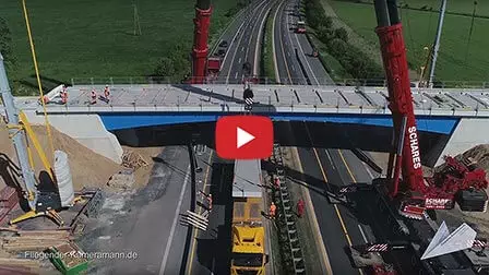 Luftaufnahmen einer Autobahnbrücken-Baustelle mittels Drohne Luftaufnahmen einer Autobahnbrücken-Baustelle mittels Drohne
