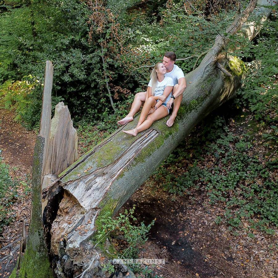 Spannende Perspektive aus der Luft mit Drohne beim Paar Fotoshooting in Bochum