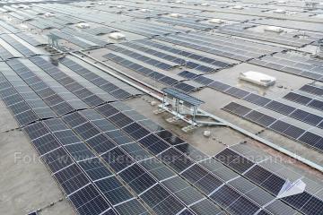 Photovoltaik-Dokumentation mit Drohne in NRW. Übersichts- und Nahaufnahmen von Modulfeldern, Anlagenaufbau und sichtbaren Details von PV-Anlagen