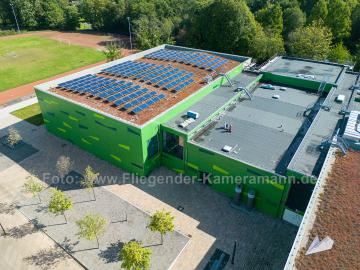 Foto mit Drohne: Luftaufnahmen mit Drohne vom modernisierten Schulzentrum Wiemelhausen in Bochum