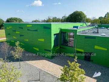 Foto mit Drohne: Luftaufnahmen mit Drohne vom modernisierten Schulzentrum Wiemelhausen in Bochum