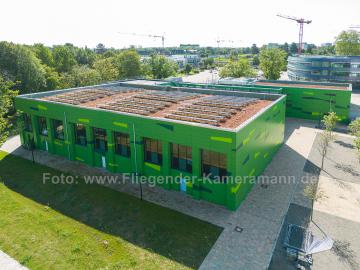 Foto mit Drohne: Luftaufnahmen mit Drohne vom modernisierten Schulzentrum Wiemelhausen in Bochum