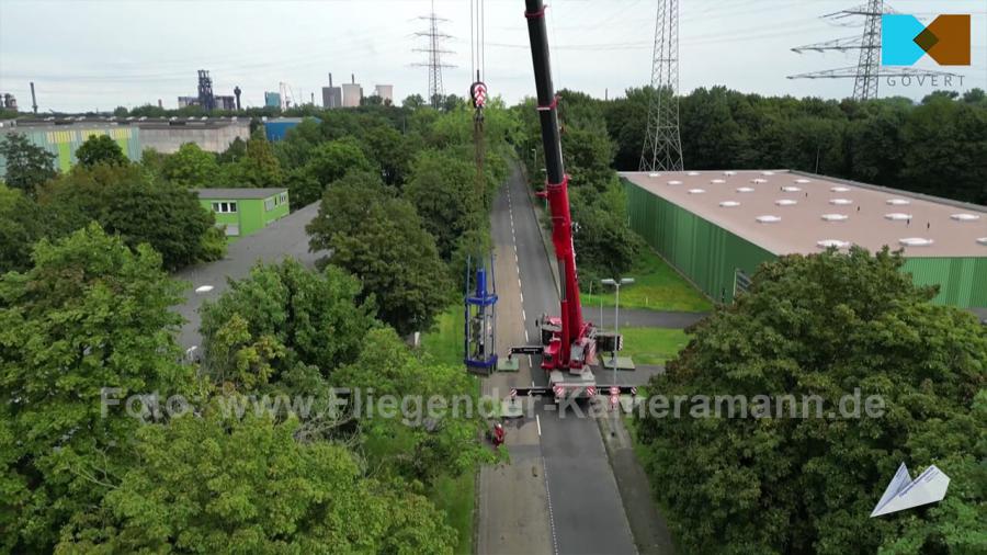 Luftaufnahmen für Videoproduktion bei Großtransport einer 2000-Kilo-Netwon-Zugprüfmaschine in Duisburg