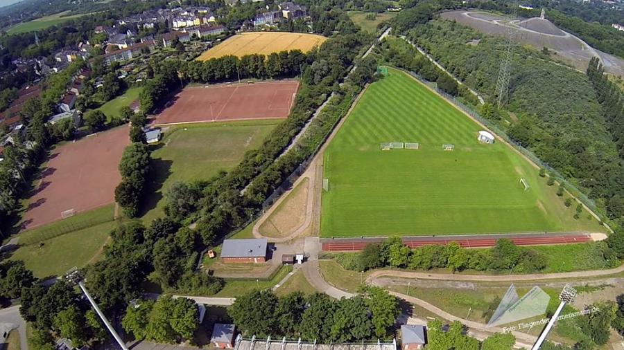 Luftbilder / Luftaufnahmen "Lohrheidestadion und Trainingsplatz"