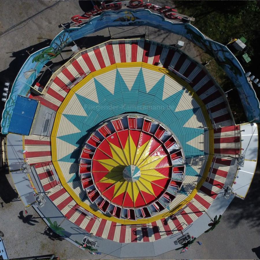 Luftaufnahmen mit Drohne bei Kirmes / Volksfest