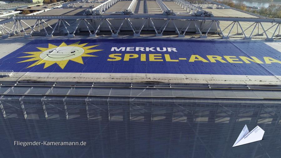 Luftaufnahmen der Merkur Spiel-Arena in Düsseldorf mit Drohne