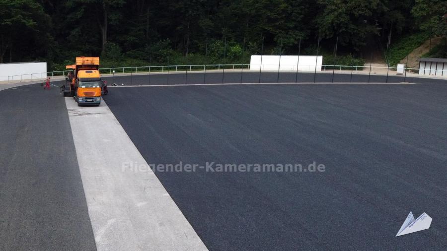 Luftbilder mittels Drohne einer Baustelle für einen Sportplatz