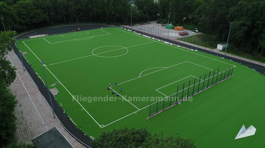 Luftbilder mittels Drohne einer Baustelle für einen Sportplatz